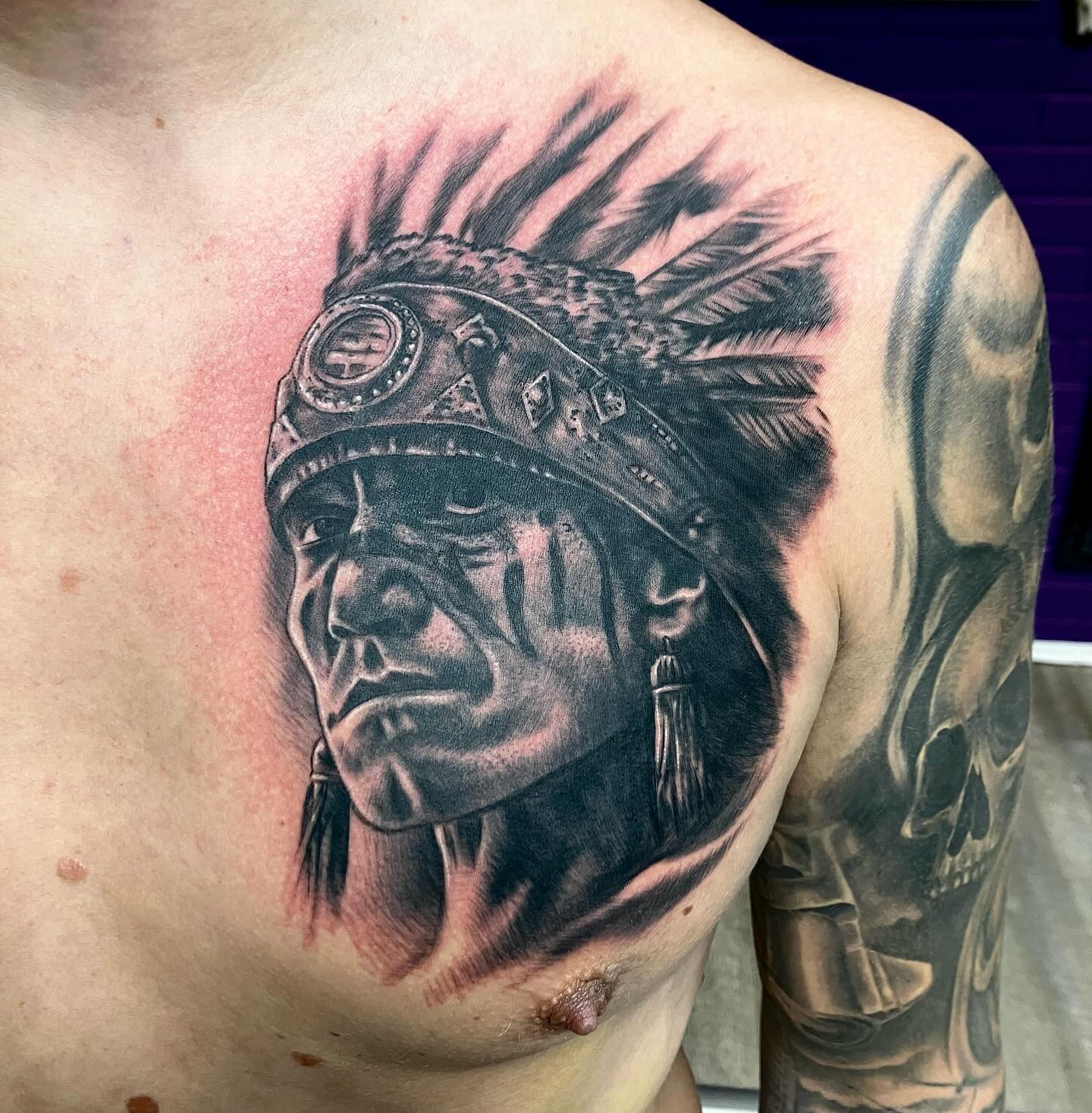 Aztec soturi. Rinta projektin eka erä⚔️
-Sami

#aztec #aztectattoo #aztecwarrior #chesttatoo #realistictattoo #blackandgreytattoo #sleevetattoo #rottentattoostudio #tattoo #tattooideas #tattooinspiration #tattoos #tattooart #tattooed #tattooartist #tattoolife #tattoosleeve #tattoorealistic #kwadronneedles #equlizertattoopen #tatuointi #tatuointikuopio#criticaltorque #tatuointikuopio